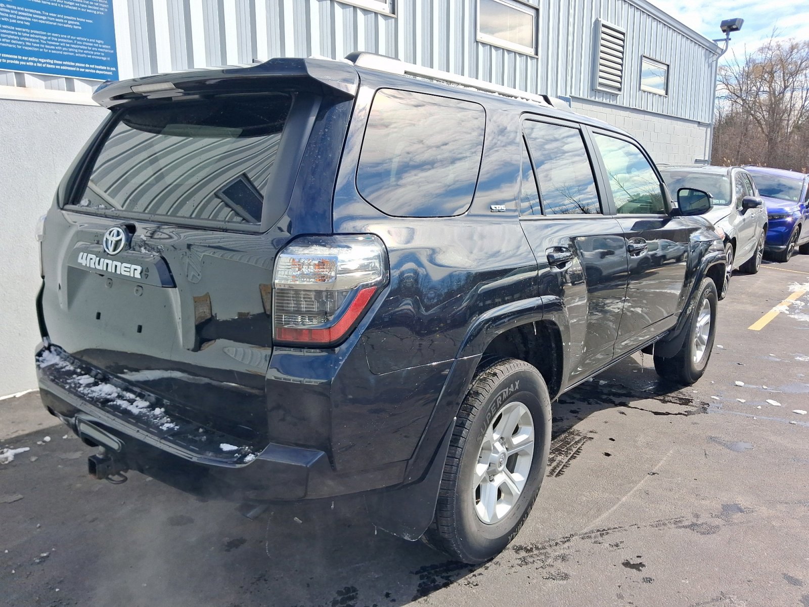 Used 2022 Toyota 4Runner SR5 AWD/4WD image 32