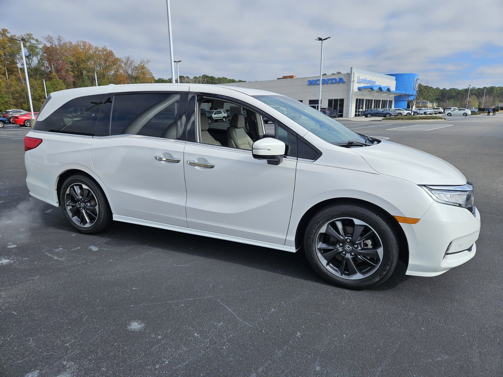 Used 2024 Honda Odyssey Elite