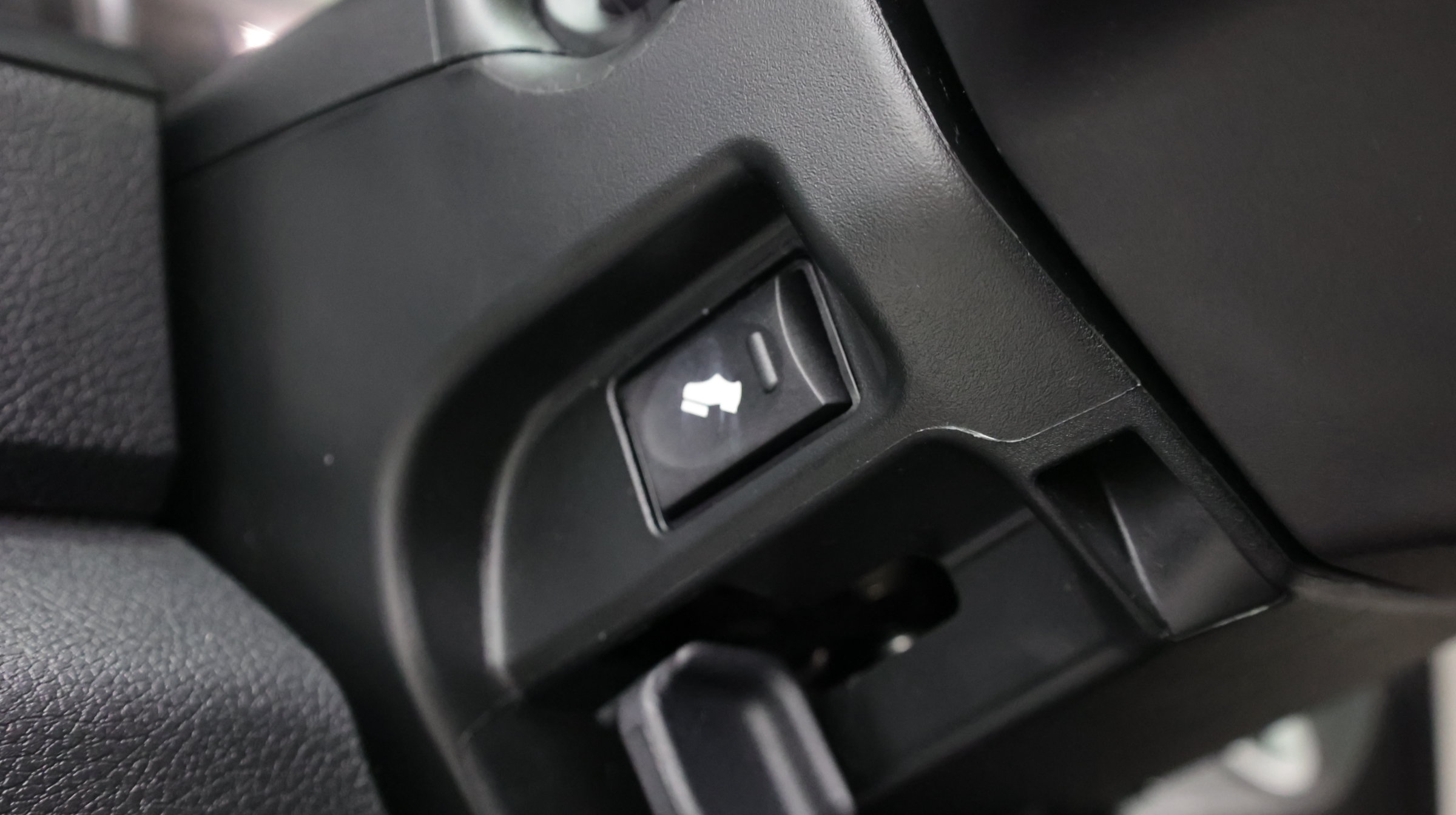 Used 2017 RAM 1500 Laramie w/ Convenience Group AWD/4WD image 21
