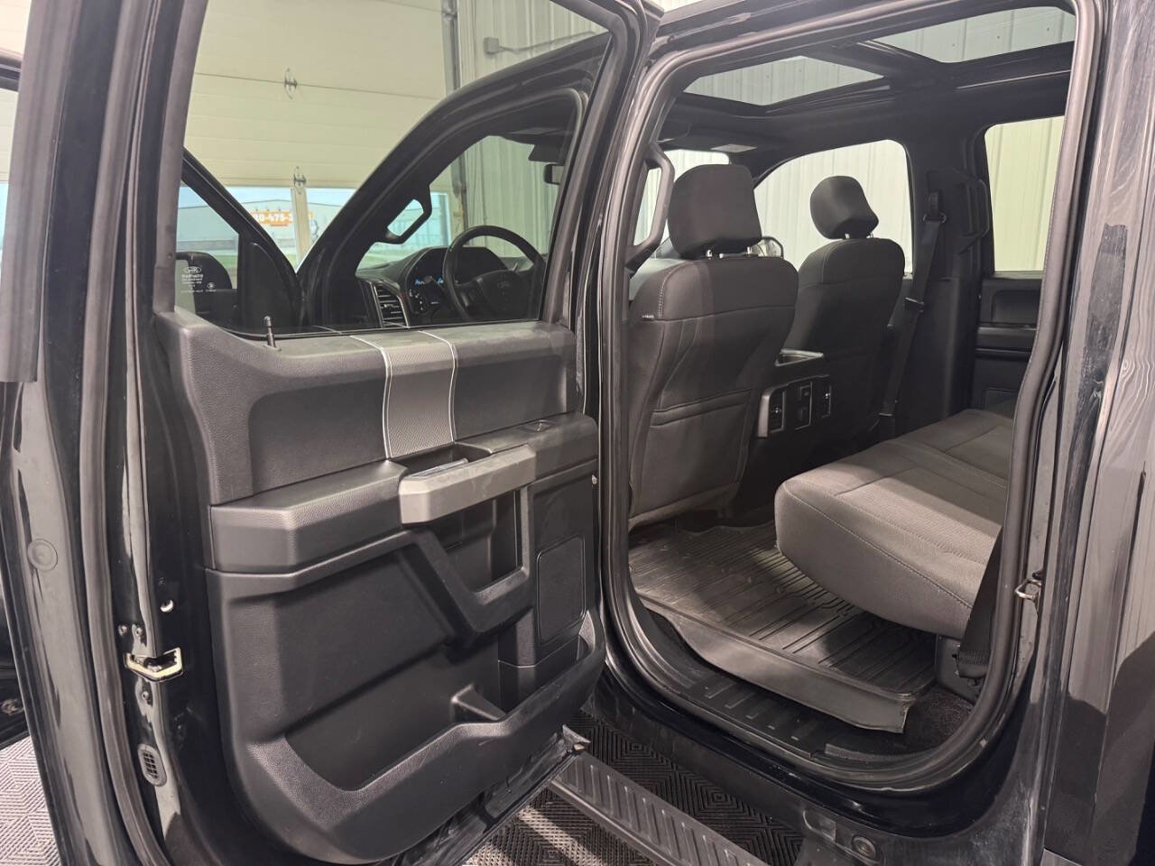 Used 2016 Ford F150 XLT w/ Equipment Group 302A Luxury image 11