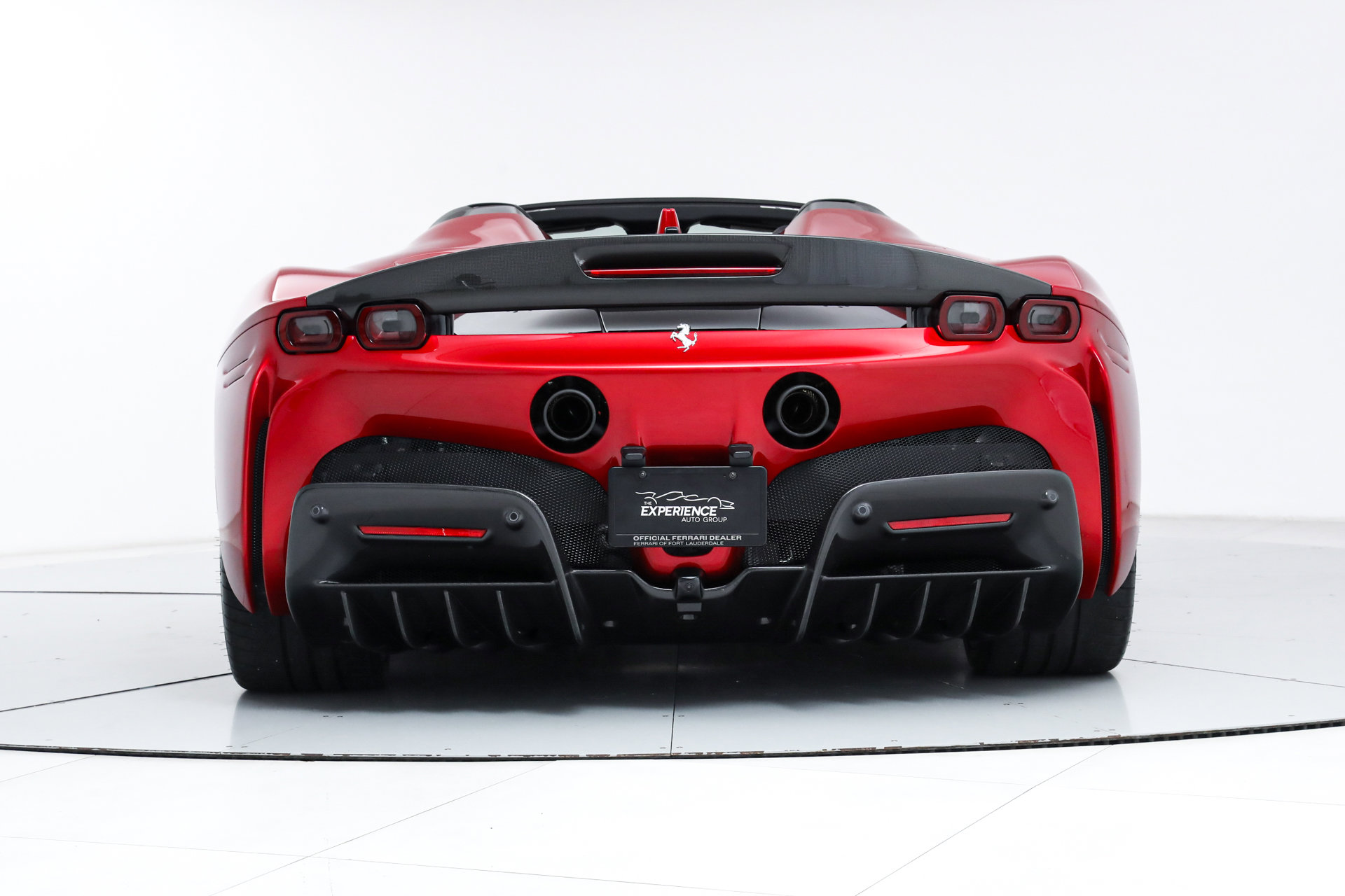 Used 2025 Ferrari SF90 Spider image 9