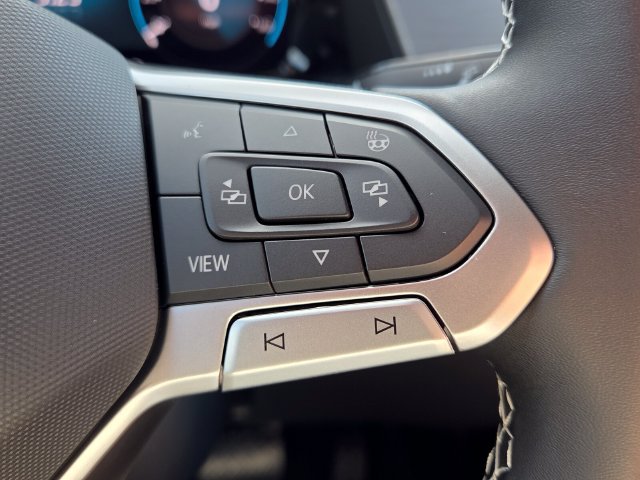 New 2026 Volkswagen Atlas Cross Sport SE FWD image 24