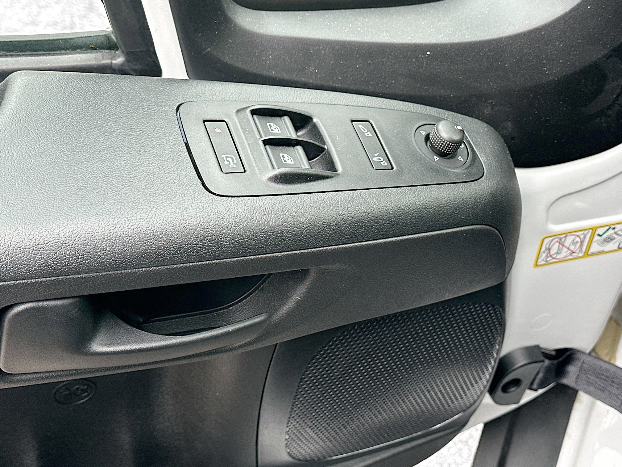 Used 2024 RAM ProMaster 2500 w/ Safety Group FWD image 23