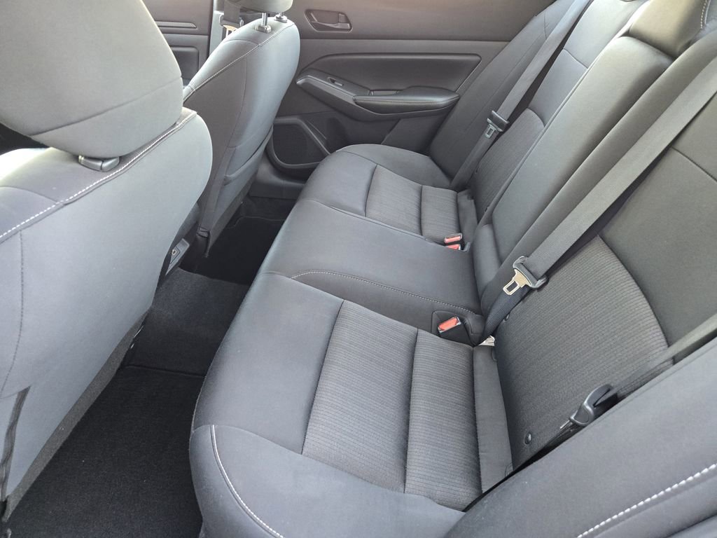Used 2024 Nissan Altima 2.5 SV FWD image 19