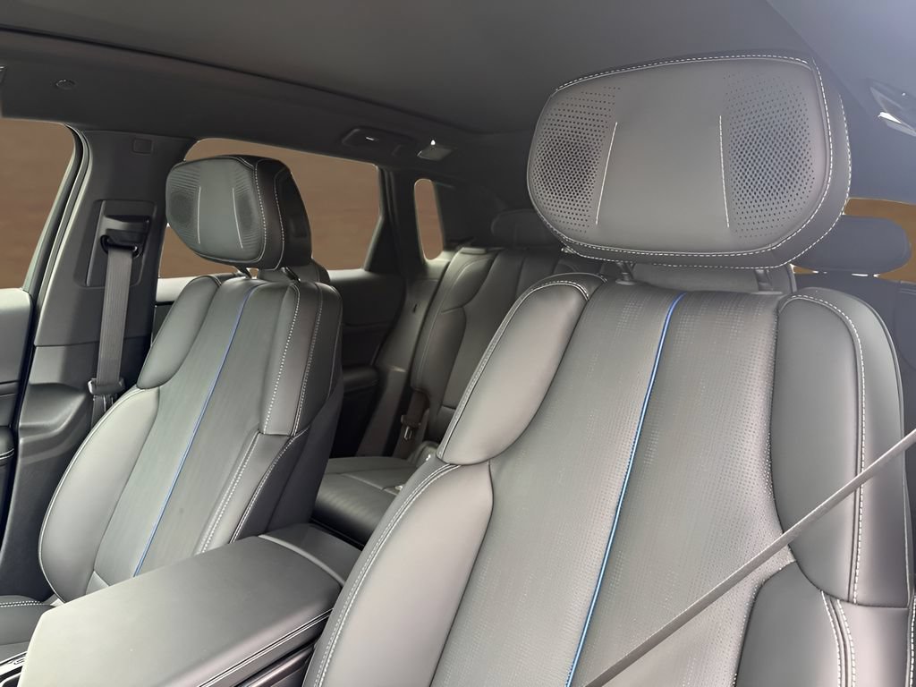 New 2027 Cadillac Lyriq Premium Luxury RWD image 10