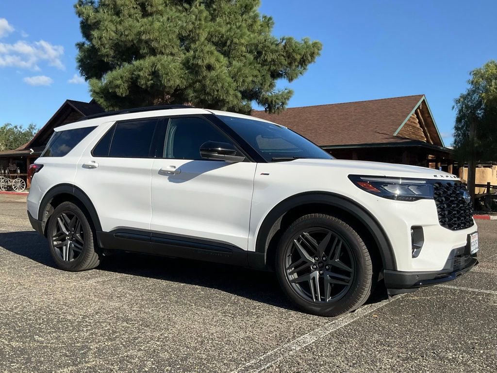Certified 2025 Ford Explorer ST-Line w/ Premium Package image 64