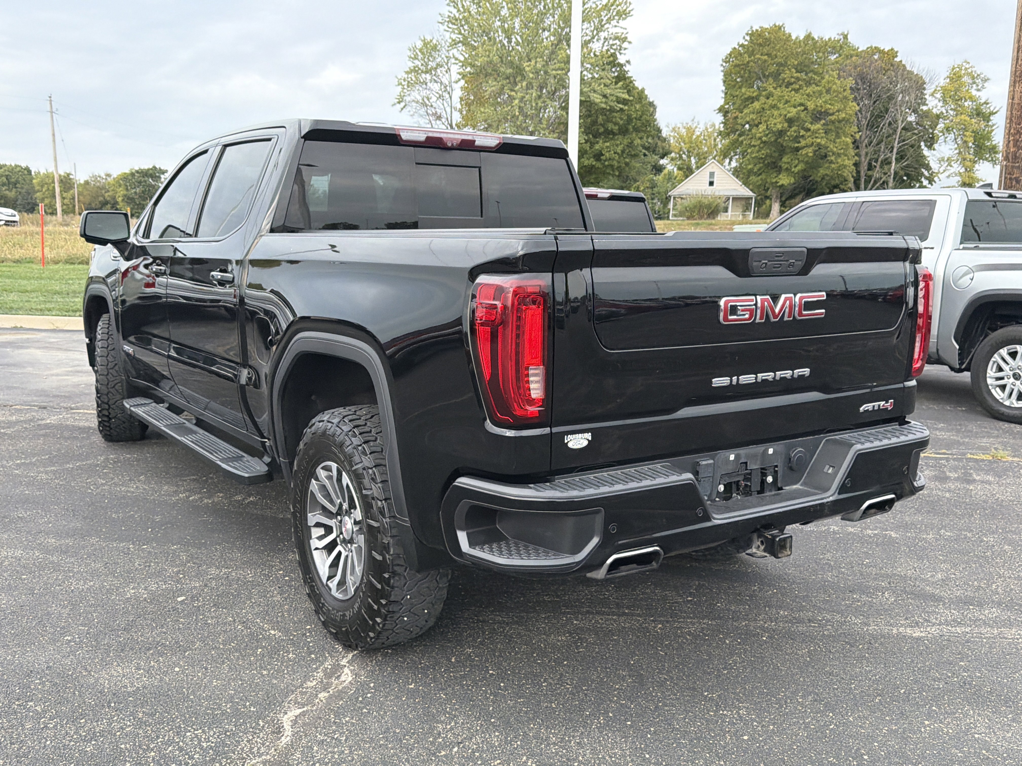 Used 2020 GMC Sierra 1500 AT4 w/ AT4 Premium Package image 3