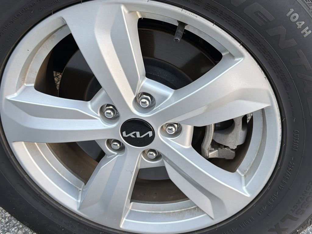 Used 2025 Kia Sorento LX FWD image 7