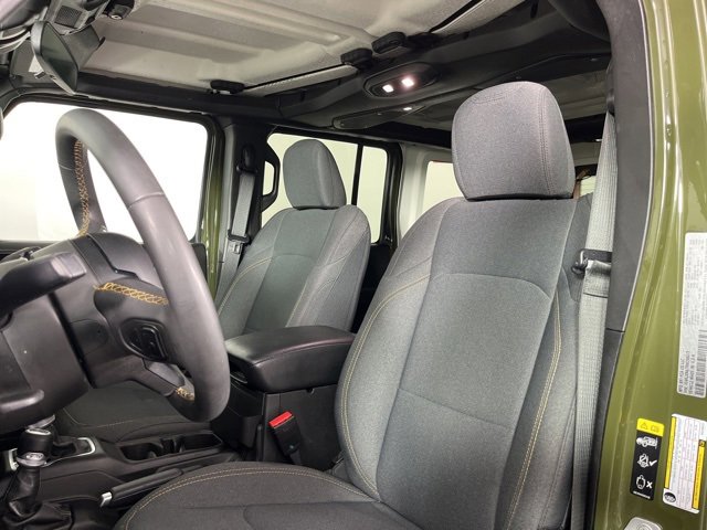 Used 2024 Jeep Wrangler Unlimited image 4