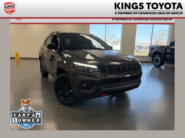 Used 2023 Jeep Compass Trailhawk w/ Trailhawk Elite Group image 1
