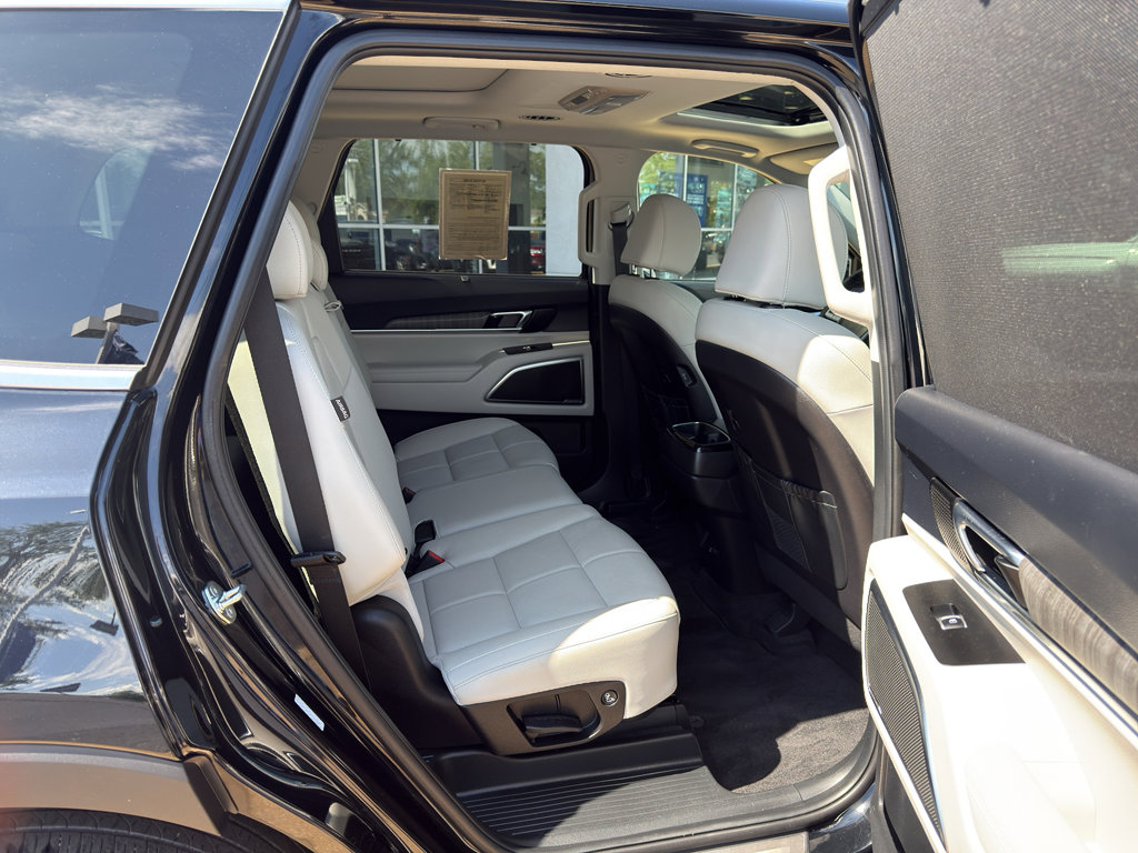 Used 2025 Kia Telluride SX FWD image 8