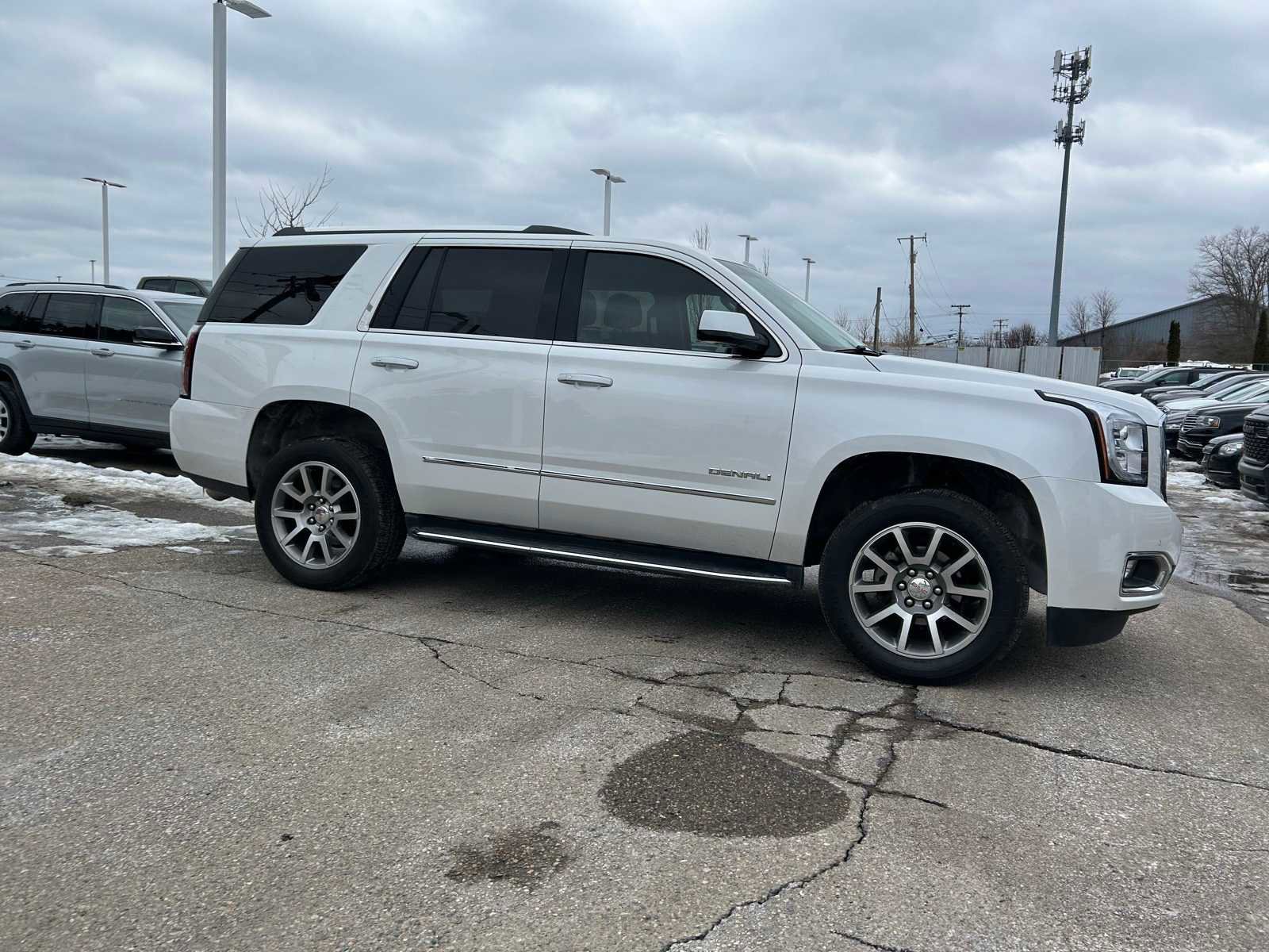 Used 2017 GMC Yukon Denali w/ Open Road Package image 13