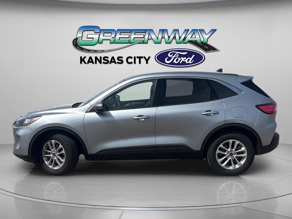 Used 2021 Ford Escape SE image 4