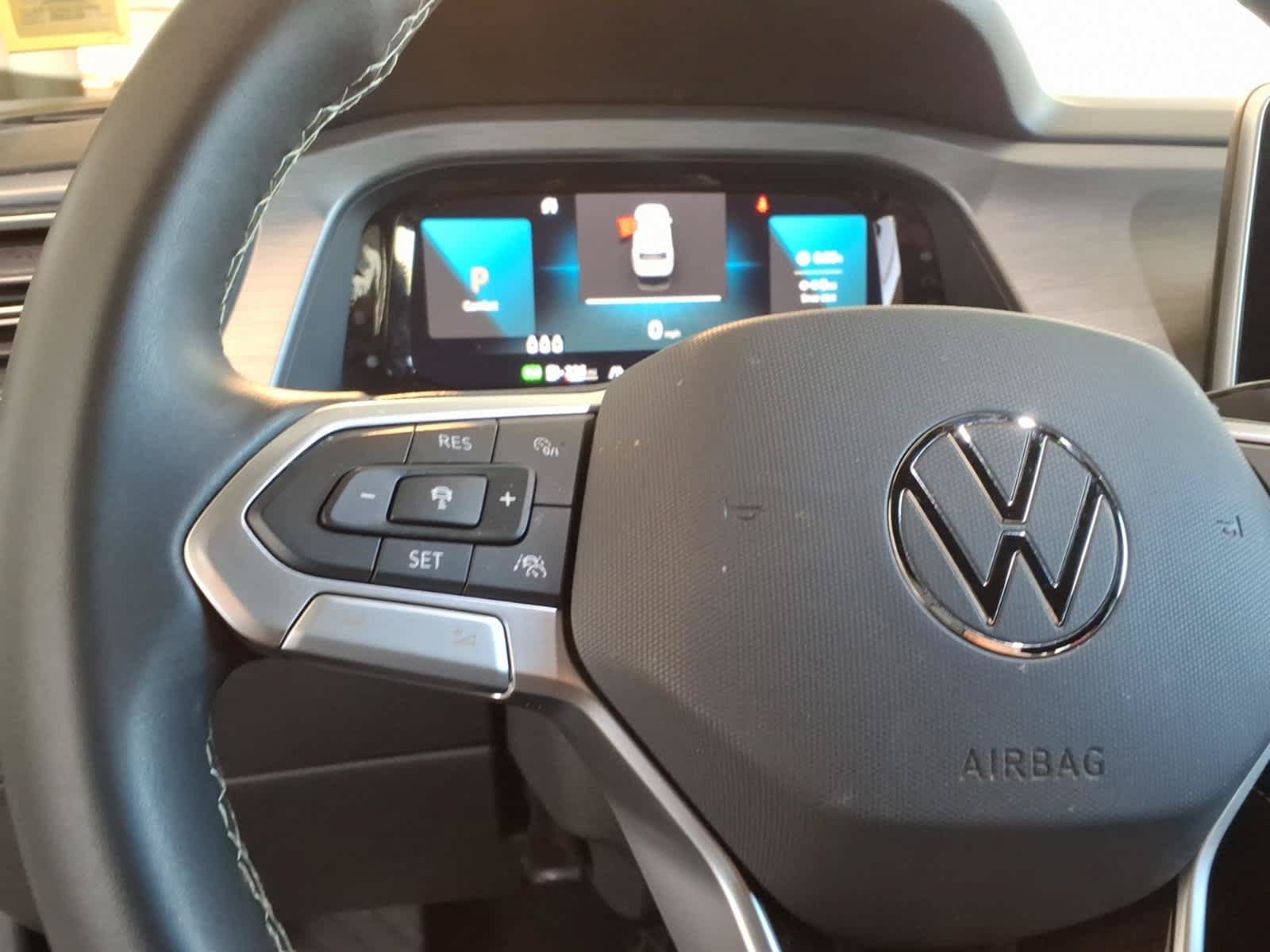 Used 2024 Volkswagen Atlas Cross Sport SE FWD image 18
