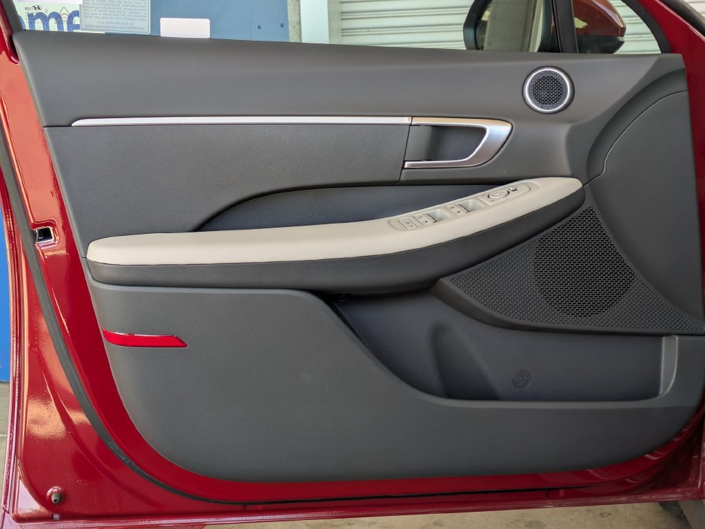 Used 2025 Hyundai Sonata SE FWD image 12