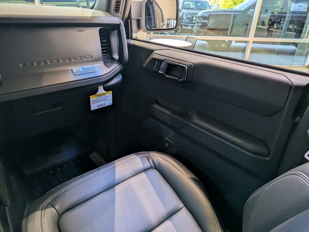 Used 2025 Ford Bronco Big Bend w/ Black Diamond Package AWD/4WD image 19