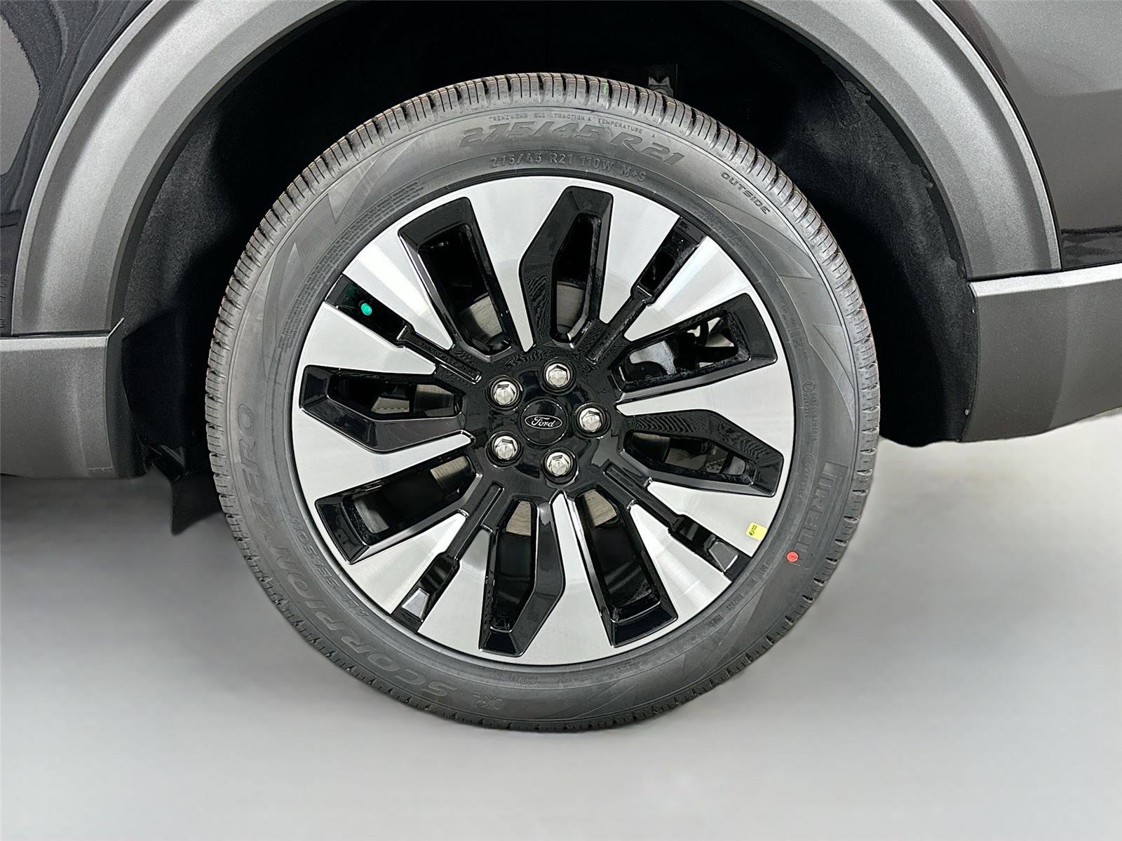 New 2026 Ford Explorer Platinum image 32