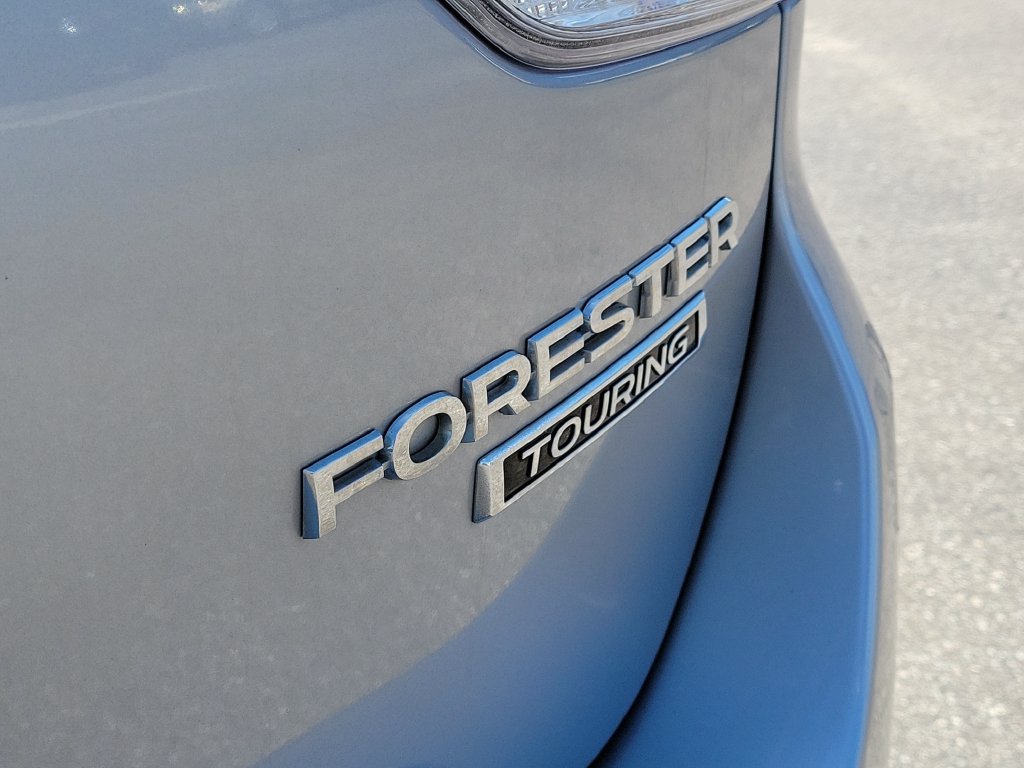 Certified 2022 Subaru Forester Touring AWD/4WD image 6