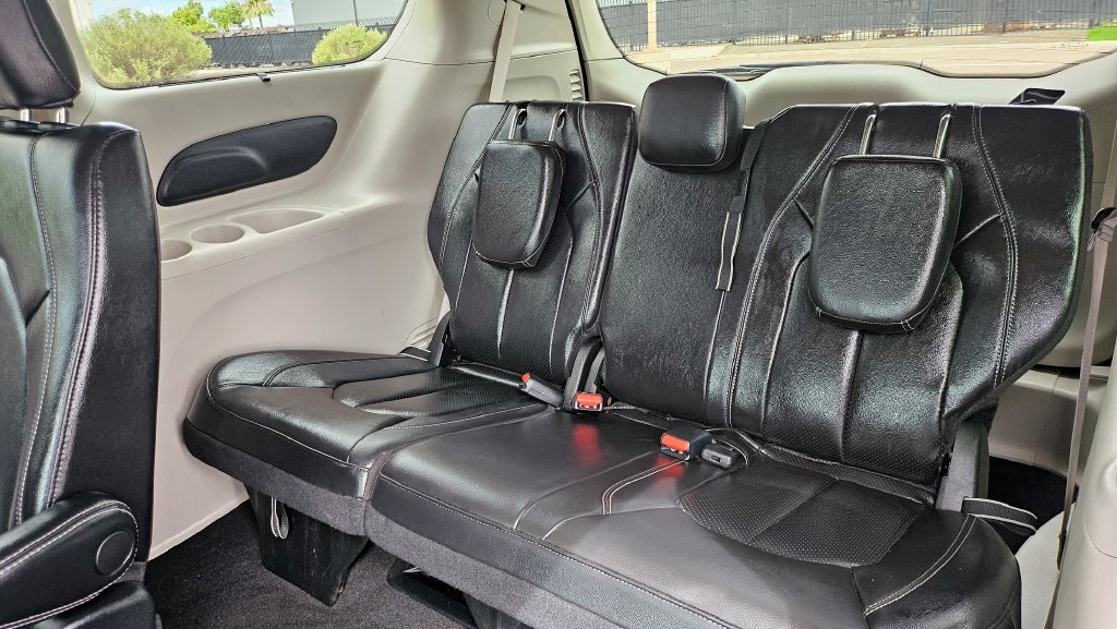 Used 2022 Chrysler Pacifica Touring-L FWD image 28