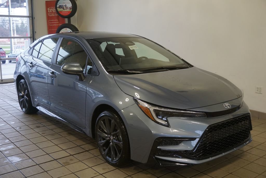 New 2026 Toyota Corolla SE image 2