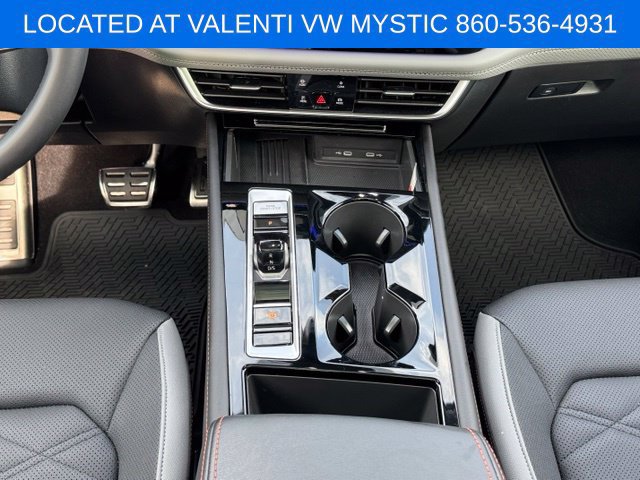 Certified 2025 Volkswagen Atlas Peak Edition SE AWD/4WD image 18