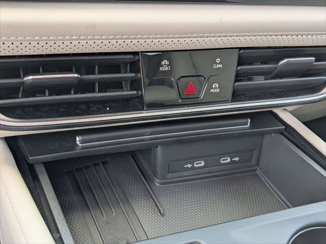 Certified 2025 Volkswagen Atlas SE FWD image 17