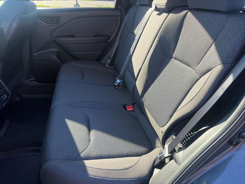 Used 2025 Subaru Forester Premium image 17