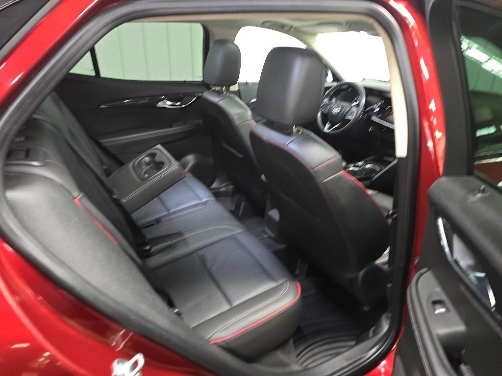 Used 2022 Buick Envision Essence w/ Sport Touring Package AWD/4WD image 18