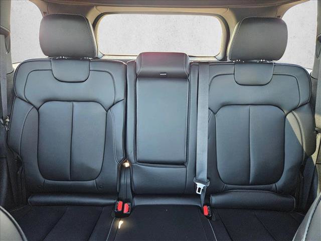 New 2025 Jeep Grand Cherokee Limited w/ Black Appearance Package image 15