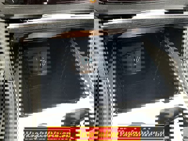 Used 2020 Ford Explorer XLT w/ Comfort Package image 23