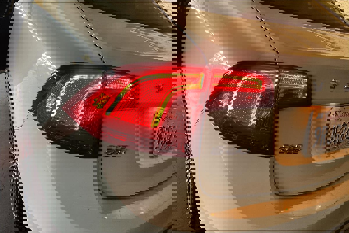 Used 2018 Volvo S60 T5 Inscription image 30