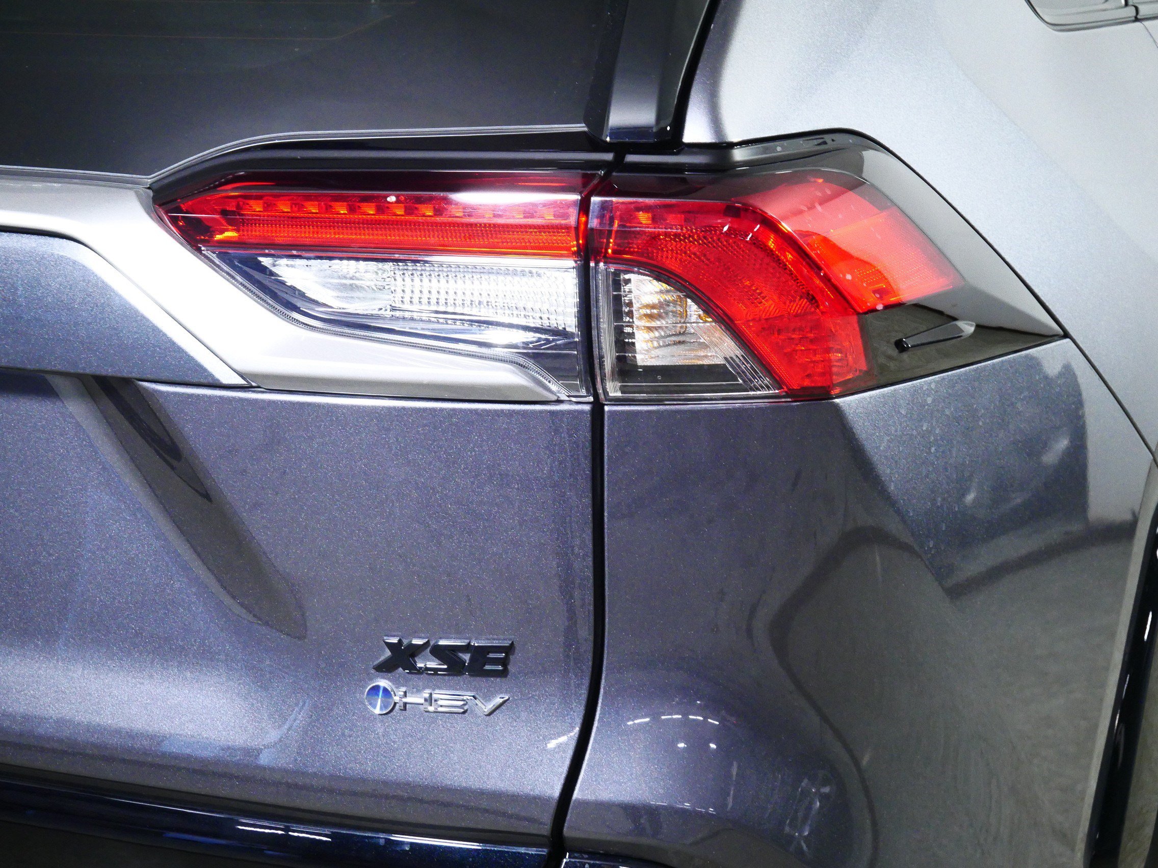 Used 2025 Toyota RAV4 XSE w/ Weather Package AWD/4WD image 17