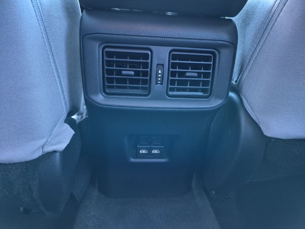 Used 2021 Toyota RAV4 XLE w/ Convenience Package image 15