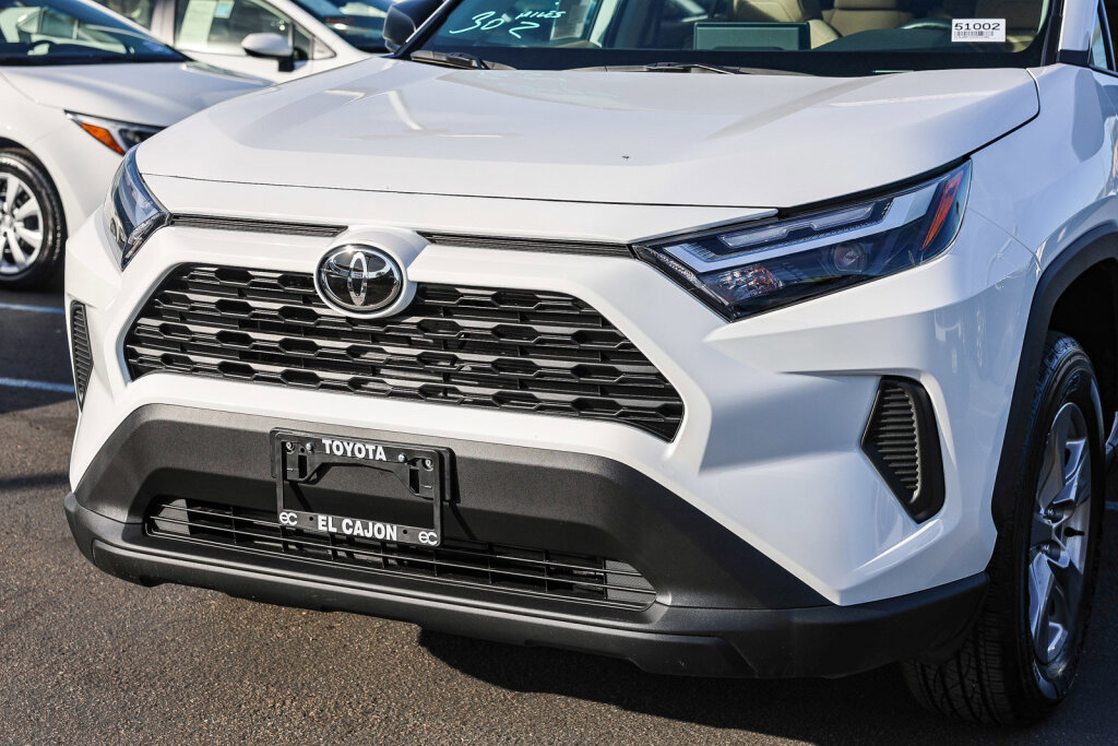 Certified 2025 Toyota RAV4 LE image 19