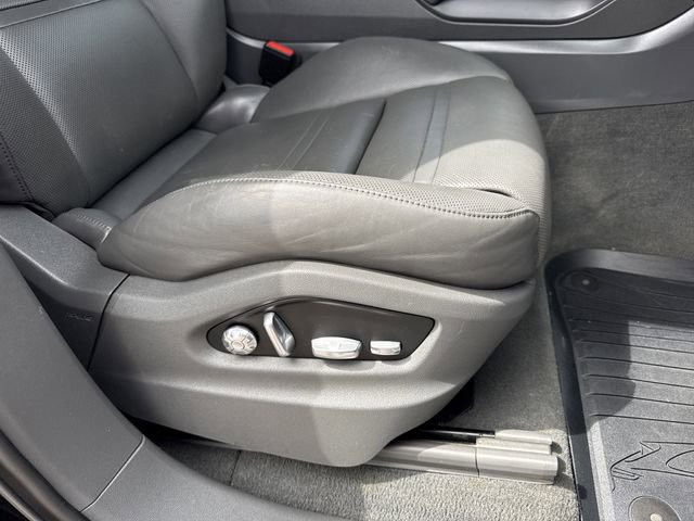 Used 2020 Porsche Cayenne image 30