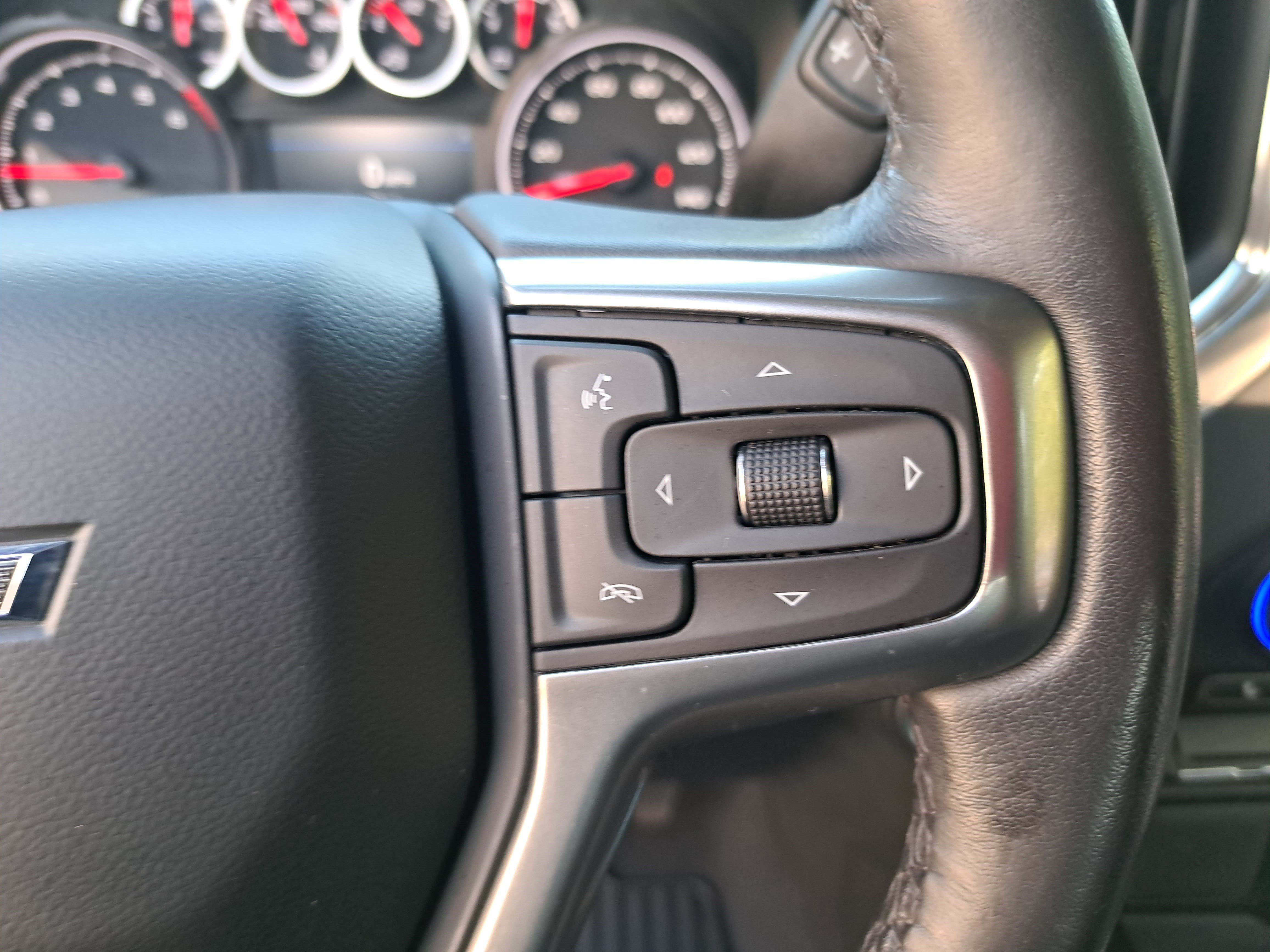 Used 2021 Chevrolet Silverado 1500 LT Trail Boss AWD/4WD image 16