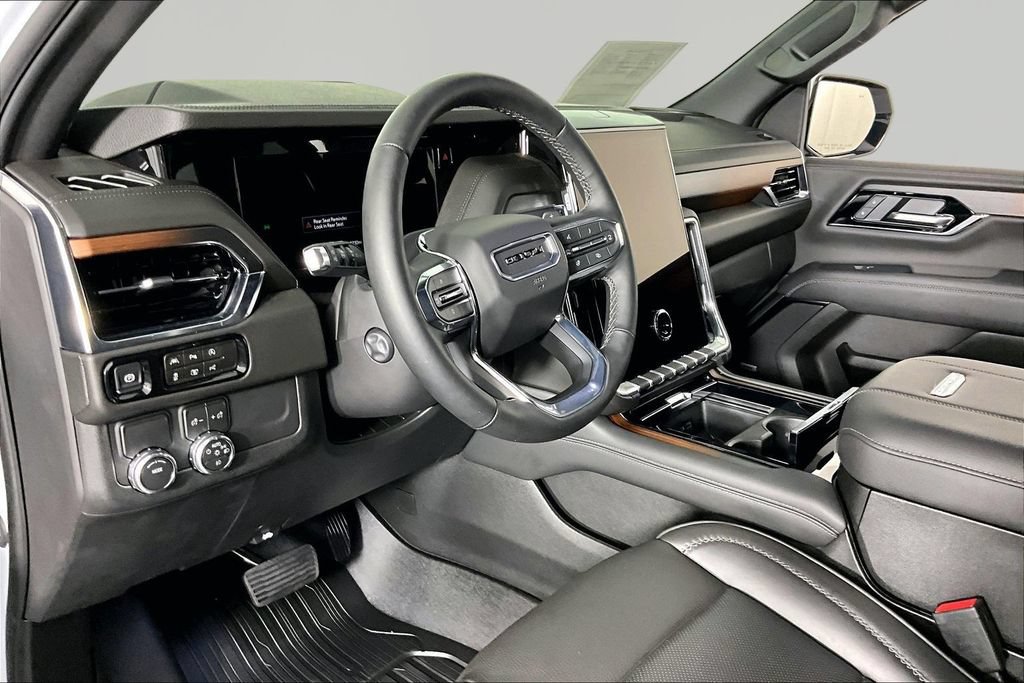 Used 2026 GMC Yukon XL Denali RWD image 16