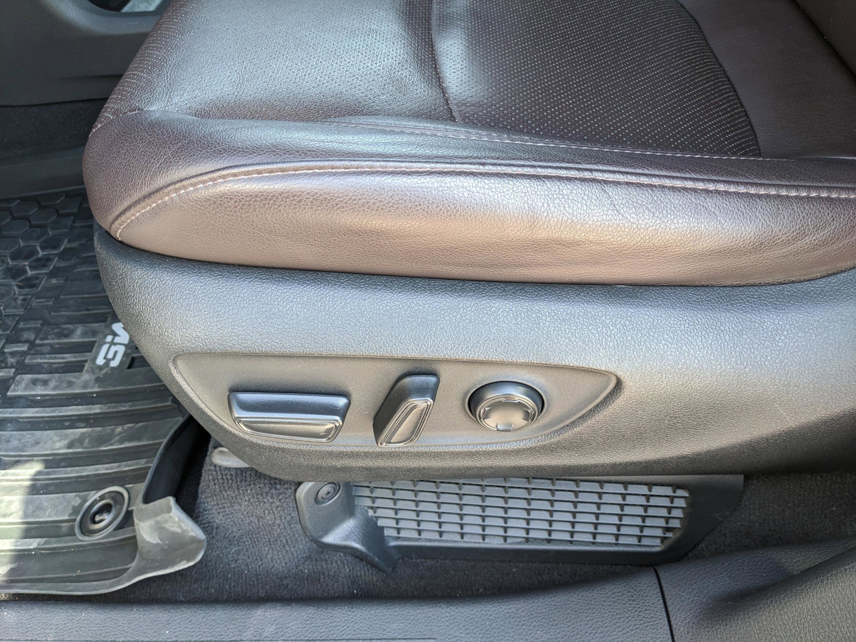 Used 2022 Toyota Sienna Platinum image 27