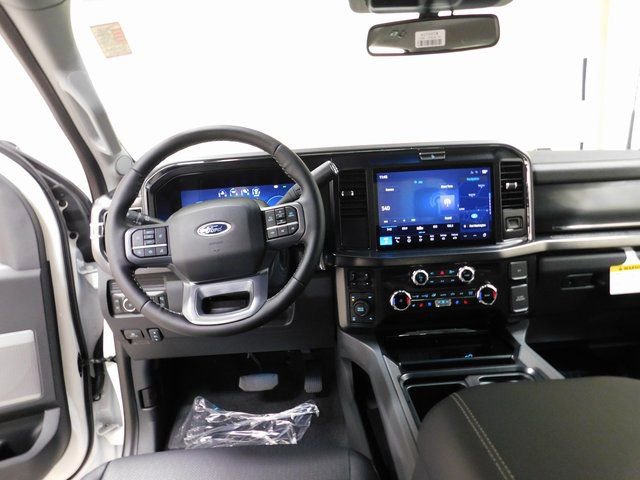 New 2026 Ford F350 Lariat w/ FX4 Off-Road Package image 15