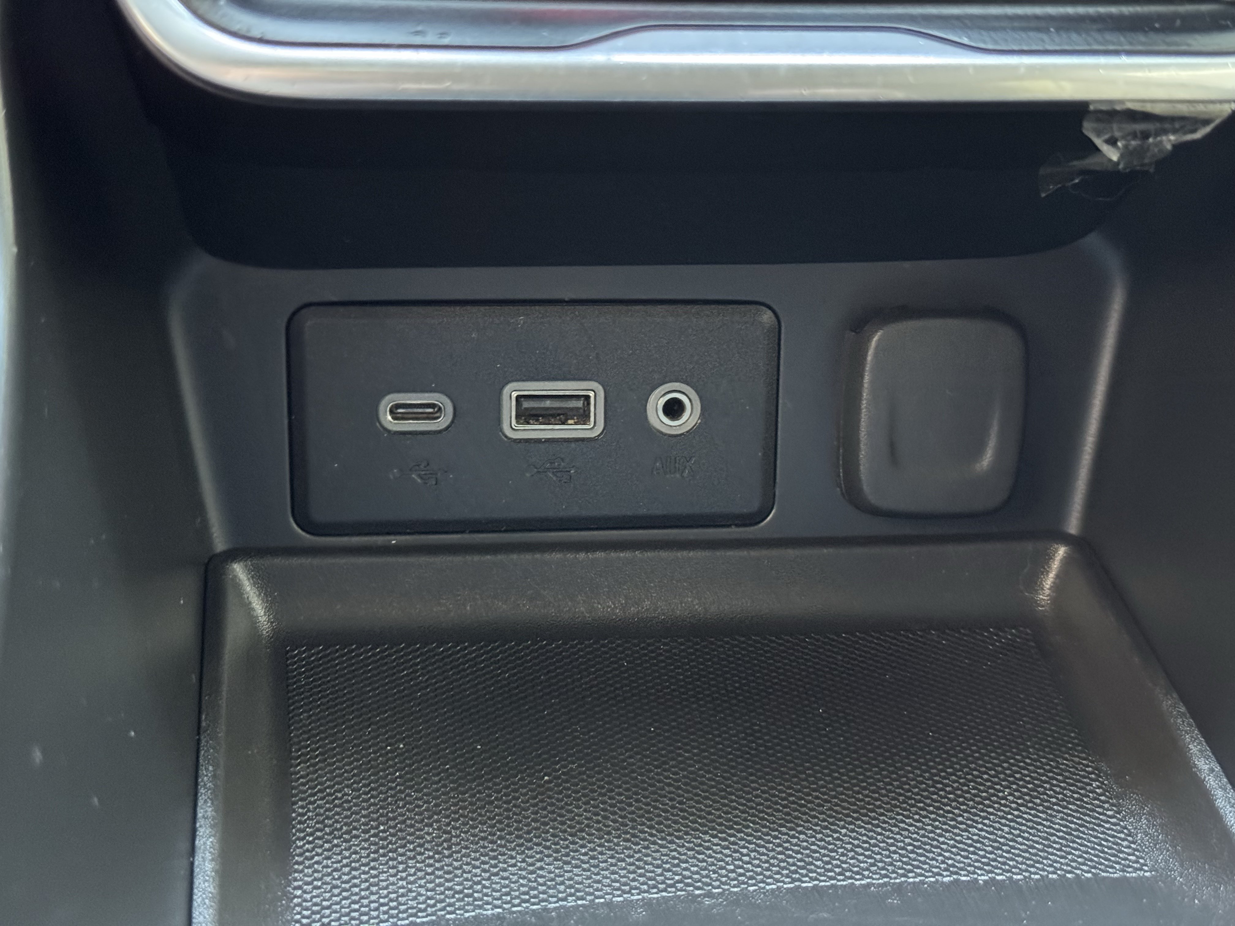 Used 2020 GMC Terrain SLE w/ Elevation Edition FWD image 29