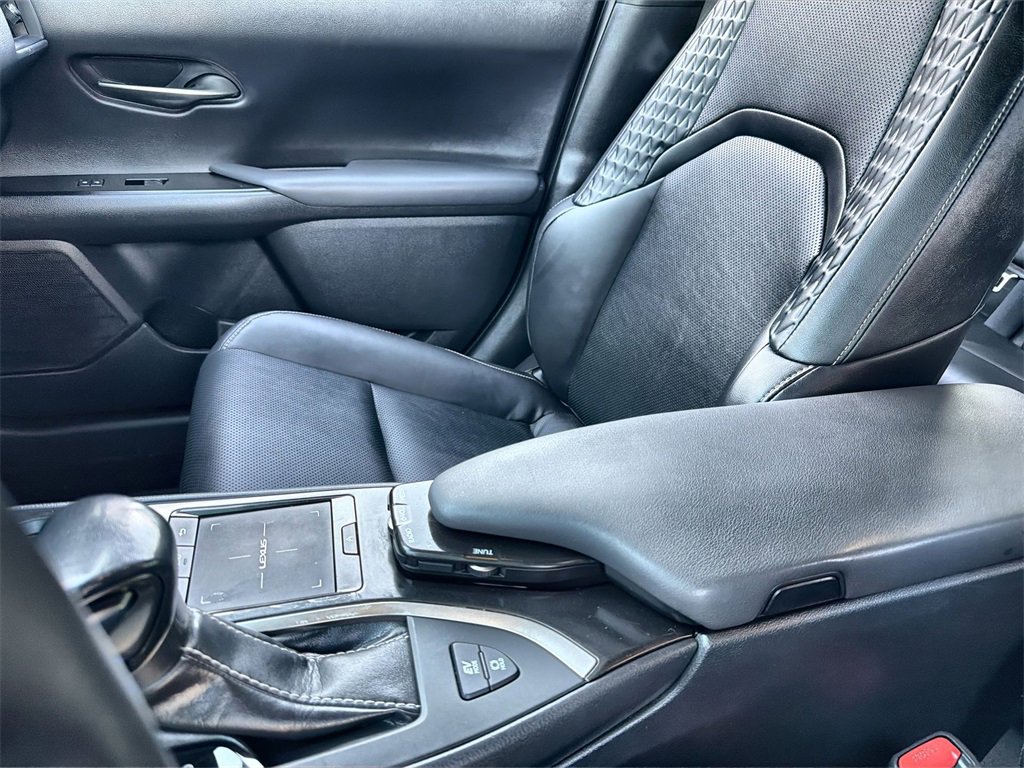 Used 2020 Lexus UX 250h w/ Premium Package image 22