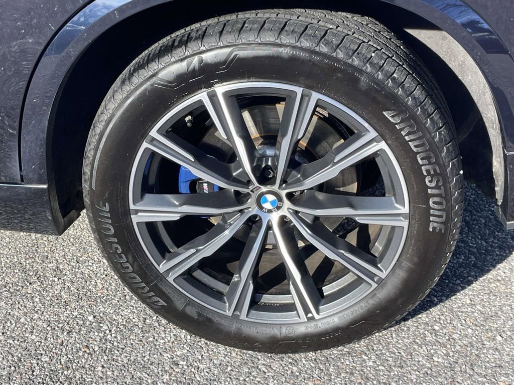 Used 2022 BMW X5 xDrive40i w/ M Sport Package AWD/4WD image 10