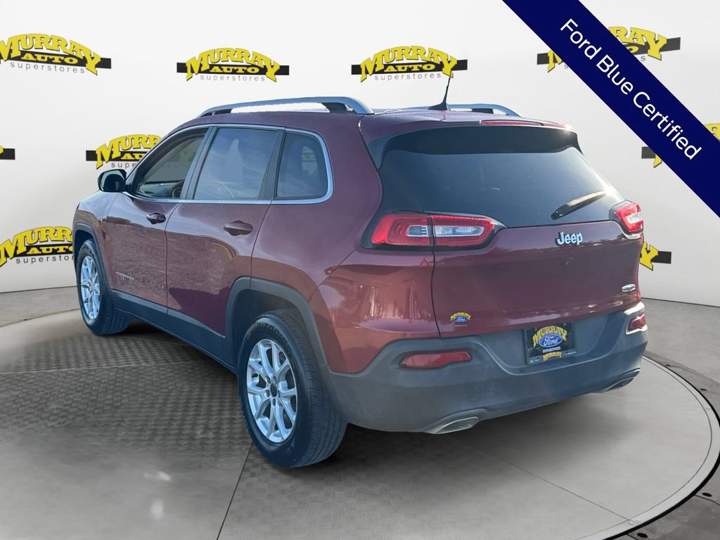 Used 2017 Jeep Cherokee Latitude w/ Comfort/Convenience Group FWD image 4