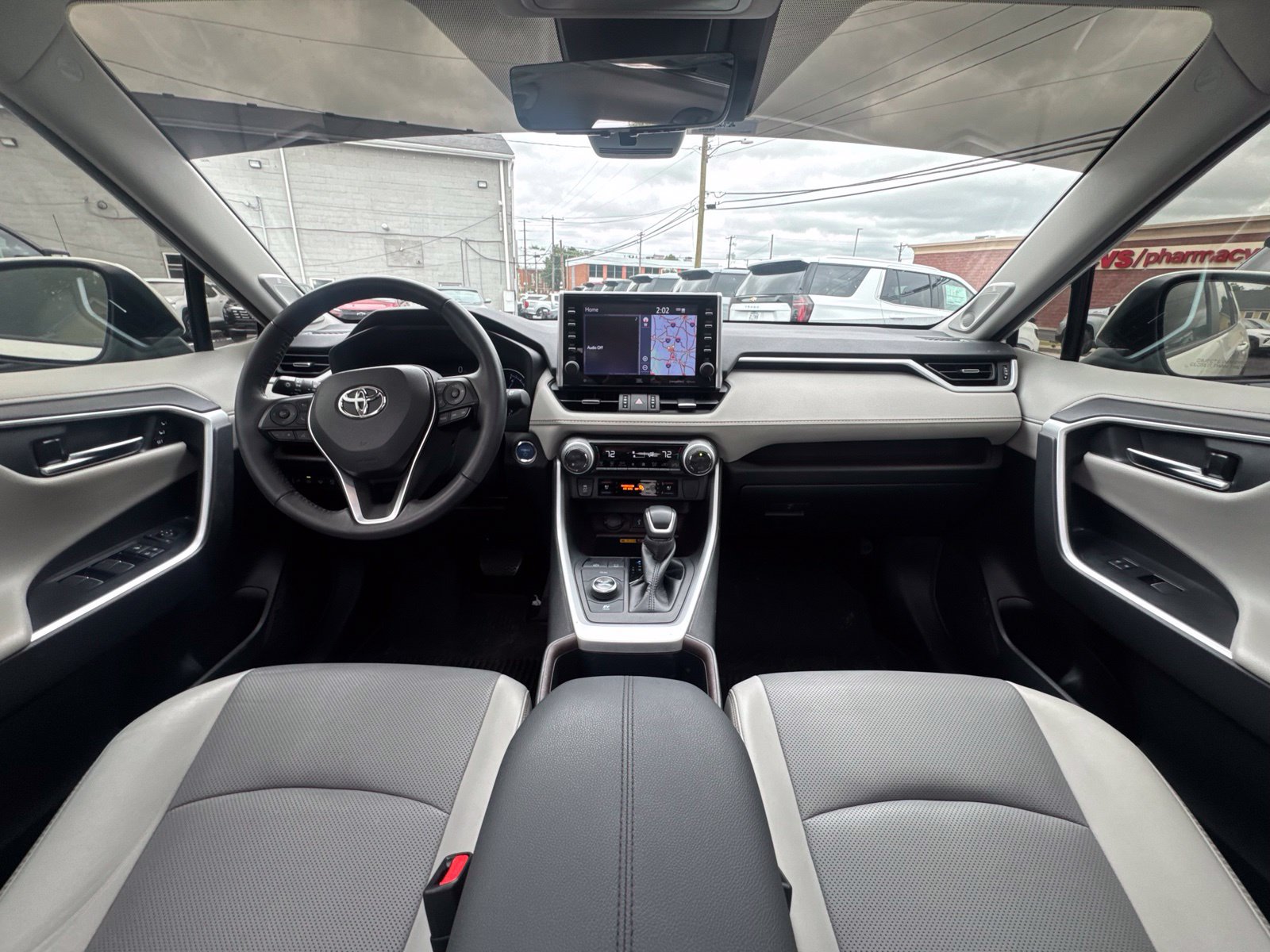 Used 2022 Toyota RAV4 Limited AWD/4WD image 27