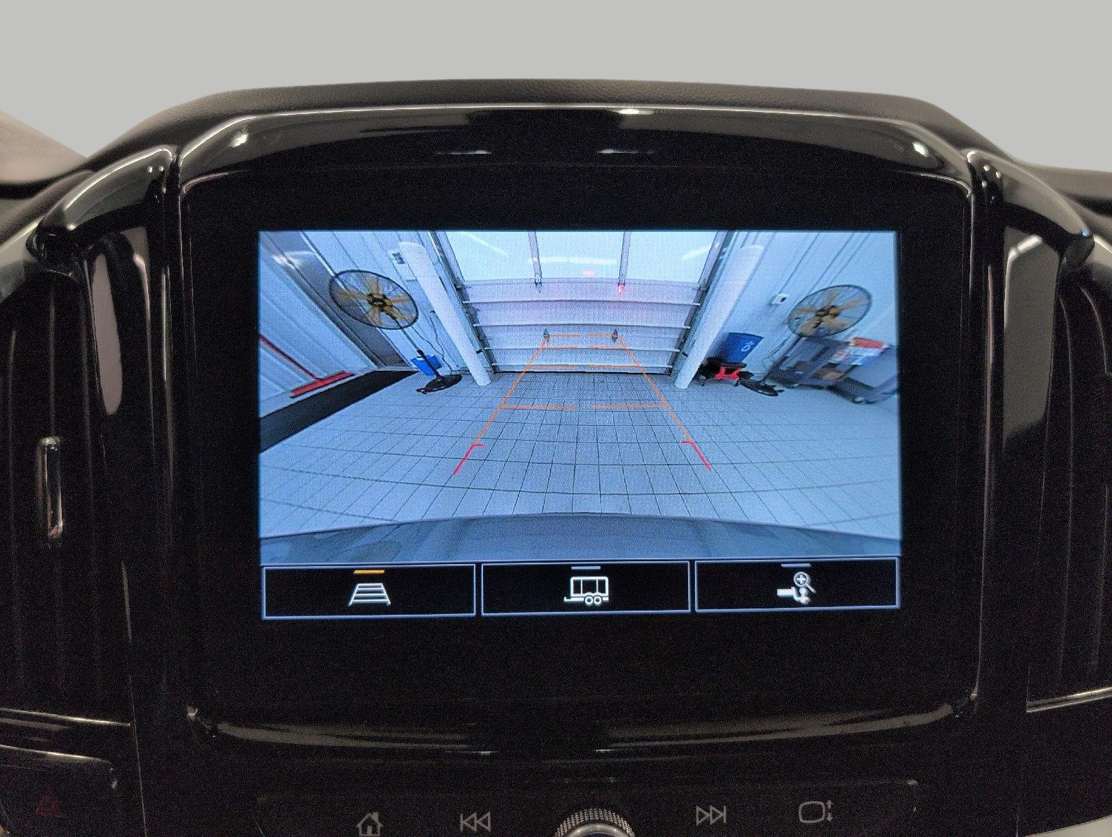 Used 2023 Chevrolet Traverse LT AWD/4WD image 15