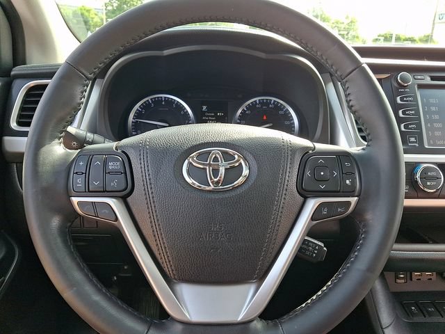 Used 2019 Toyota Highlander Limited Platinum AWD/4WD image 19