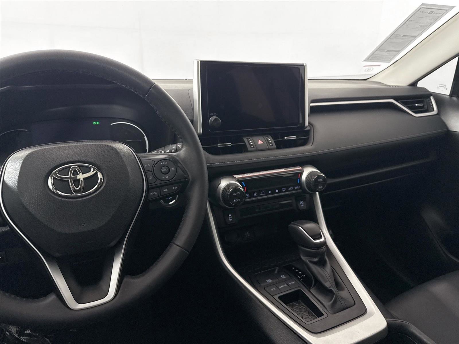 Certified 2025 Toyota RAV4 XLE Premium FWD image 31