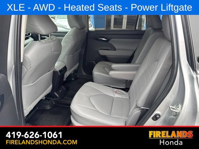 Used 2024 Toyota Highlander XLE AWD/4WD image 30