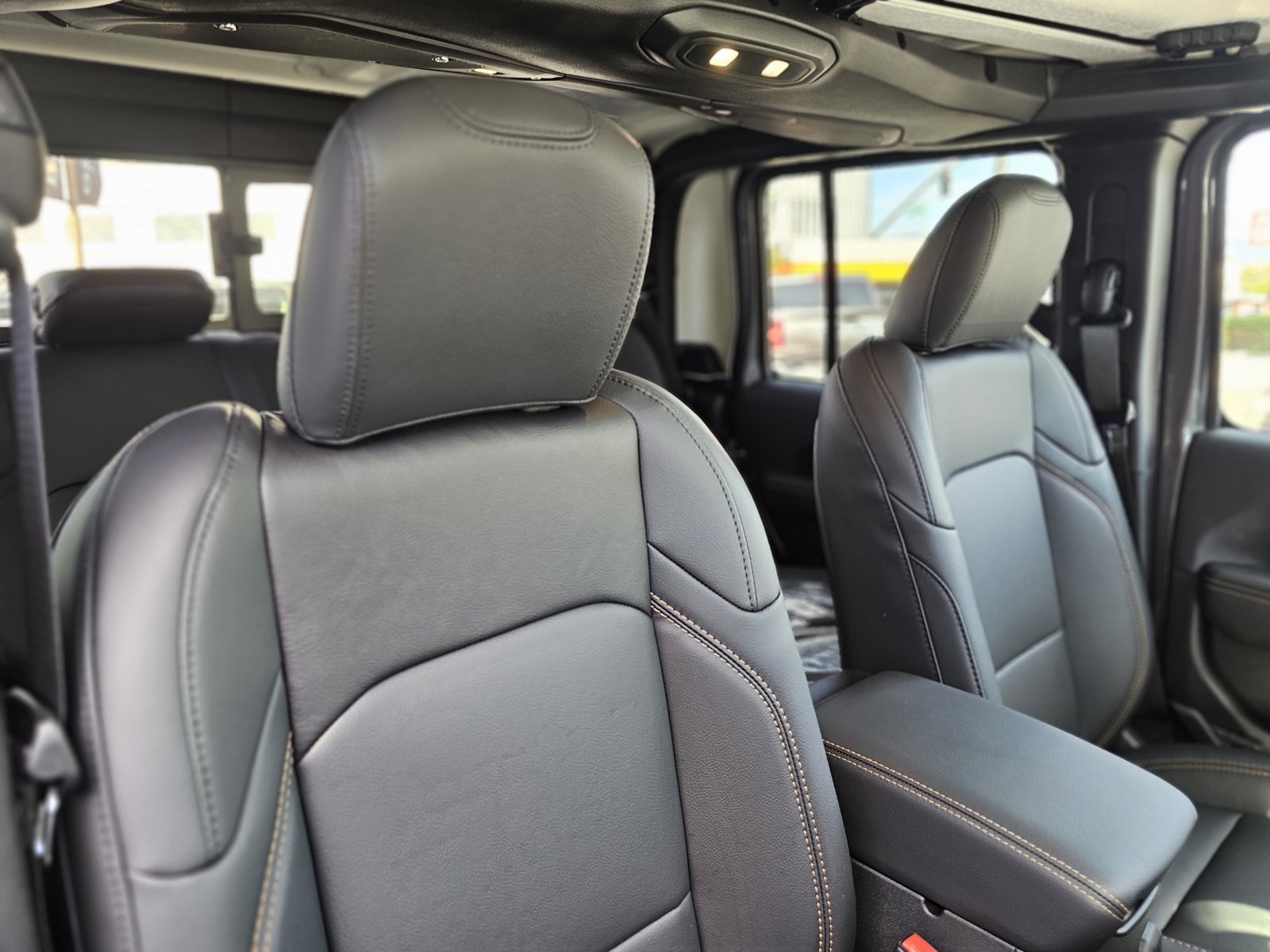 New 2026 Jeep Gladiator Sahara image 27