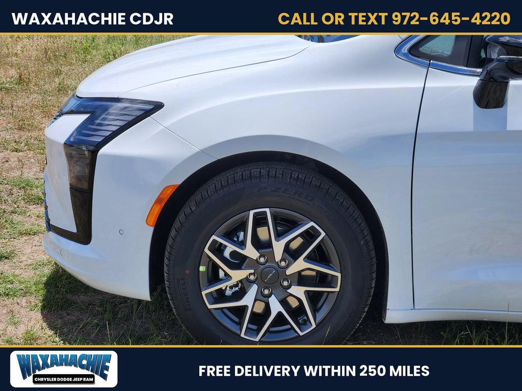 New 2027 Chrysler Pacifica Limited w/ Family Tech Group FWD image 7